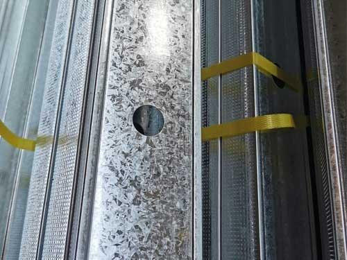 Z90 GI Purlin C-Profil Kanal Hafif Çelik Evi Düzenli Spangle Galvanize Çelik Yaprak Bobinleri G550 SGC570