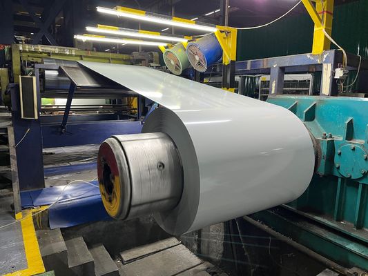 Çatı, duvar, dalgalanmış levhalar kaplanmış önceden boyanmış galvanizli Dx51d SGCC PPGI bobinleri Üretici Özel Ral Rengi