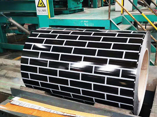 Stone Grain Printech Renkli Bobin 3003H24 Alüminyum Bobin PVDF Ahşap Taneler 50 Yıllık Garanti Renkli Kaplı Bobin