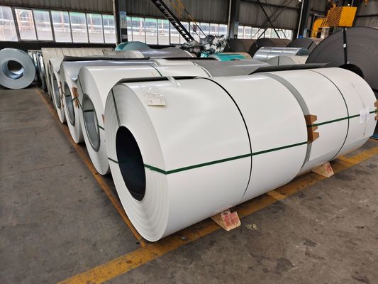 RAL9002 Dolaşan Kapı için kullanılan Beyaz Çelik Bobin Boyalı Galvanize Z100 Bobin şeritleri